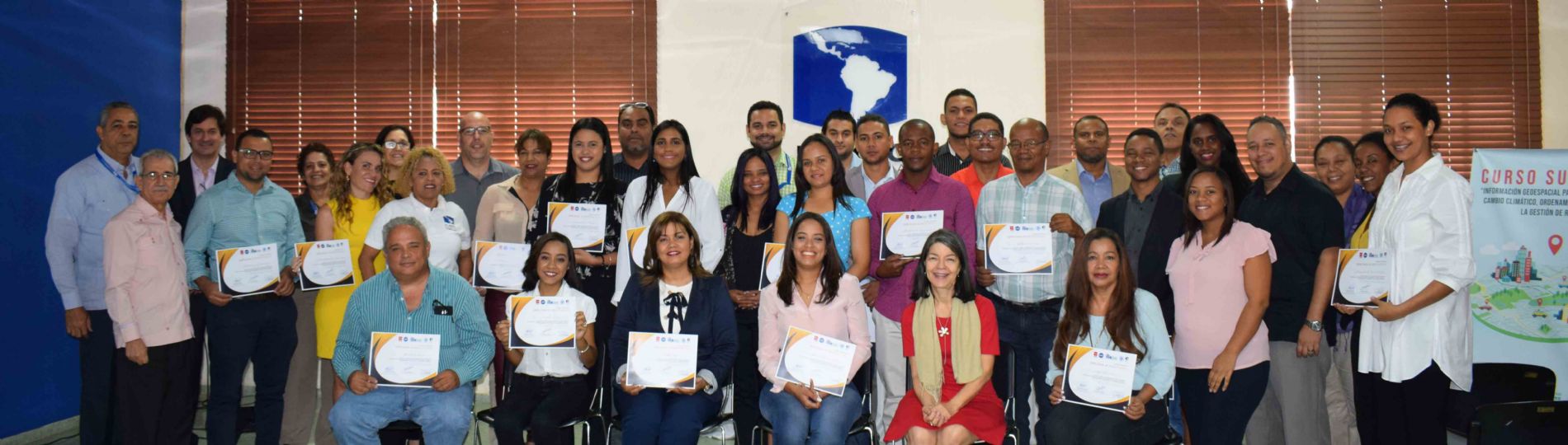 Acto de Clausura de un curso superior sobre adaptación al ...