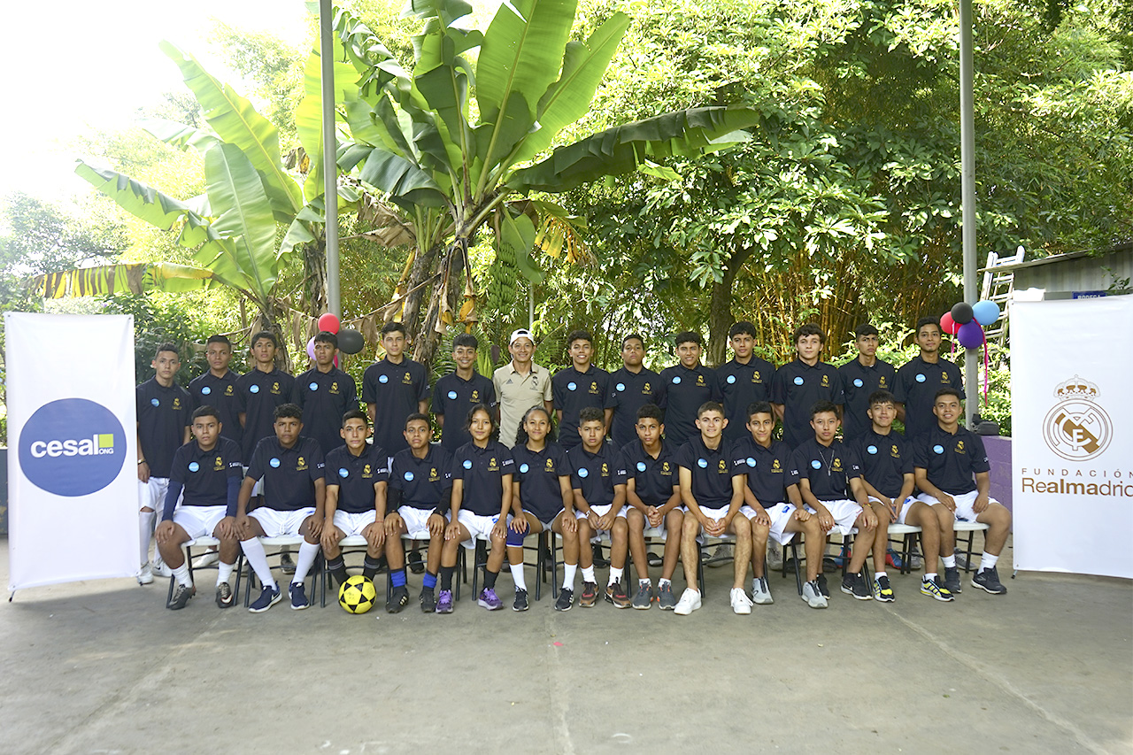 Escuela Sociodeportiva Fundacin Real Madrid en Sacacoyo, El Salvador