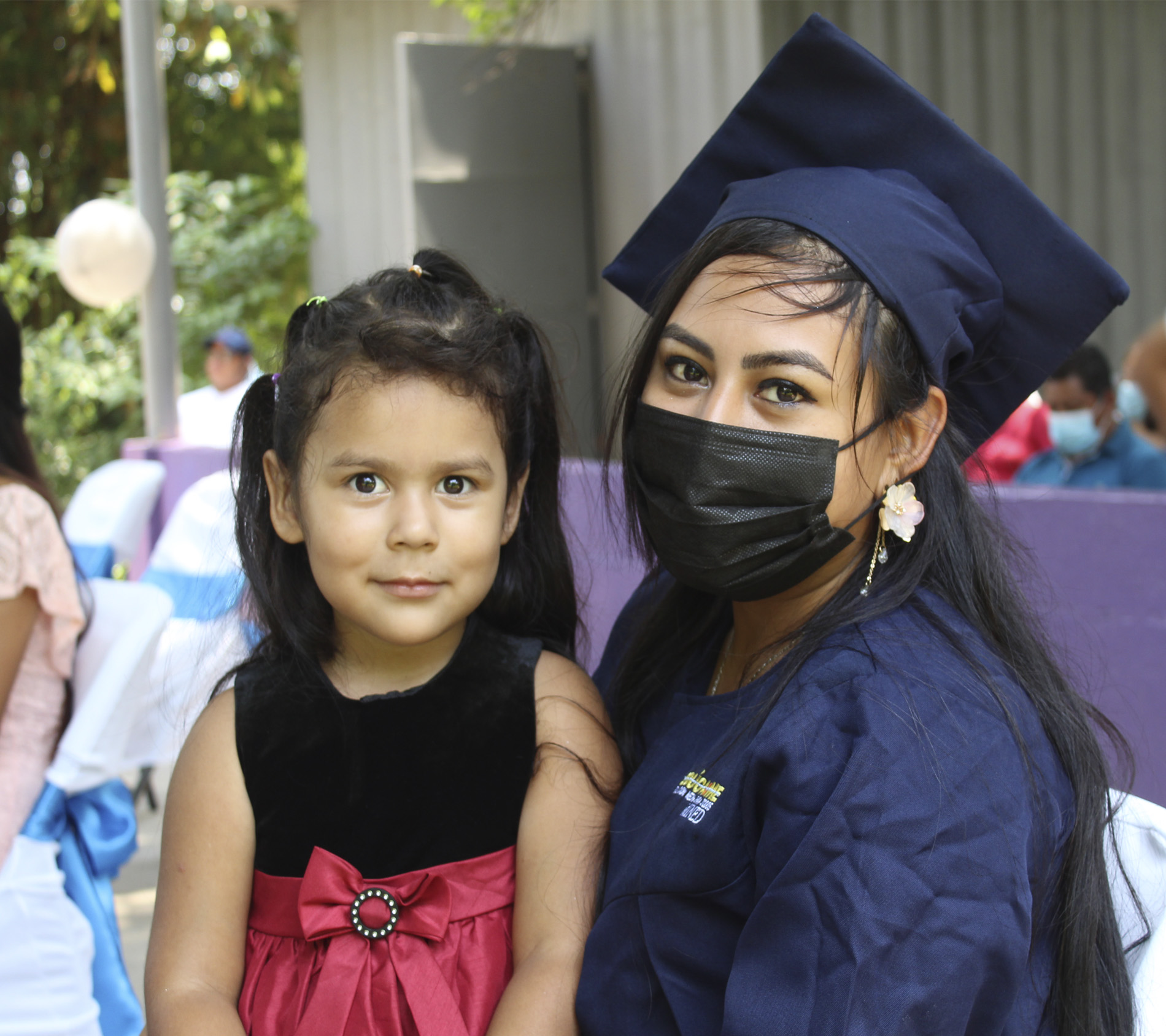 La Educacin no tiene edad: 71 jvenes y adultos graduados en educacin bsica
