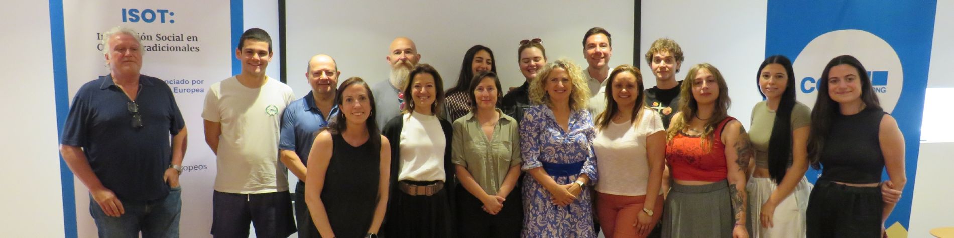 foto de grupo de los participantes en la sesi�n de cocreaci�n