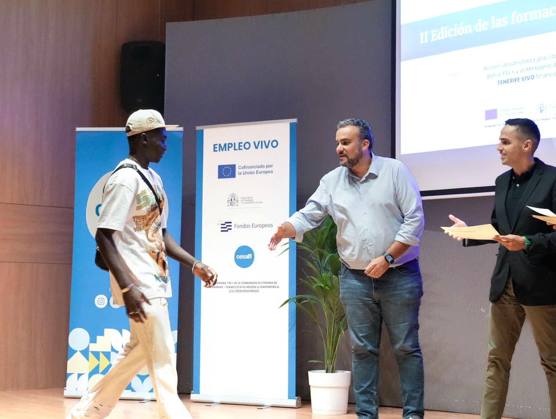 II Graduaci�n de los cursos de Empleo Vivo en Canarias