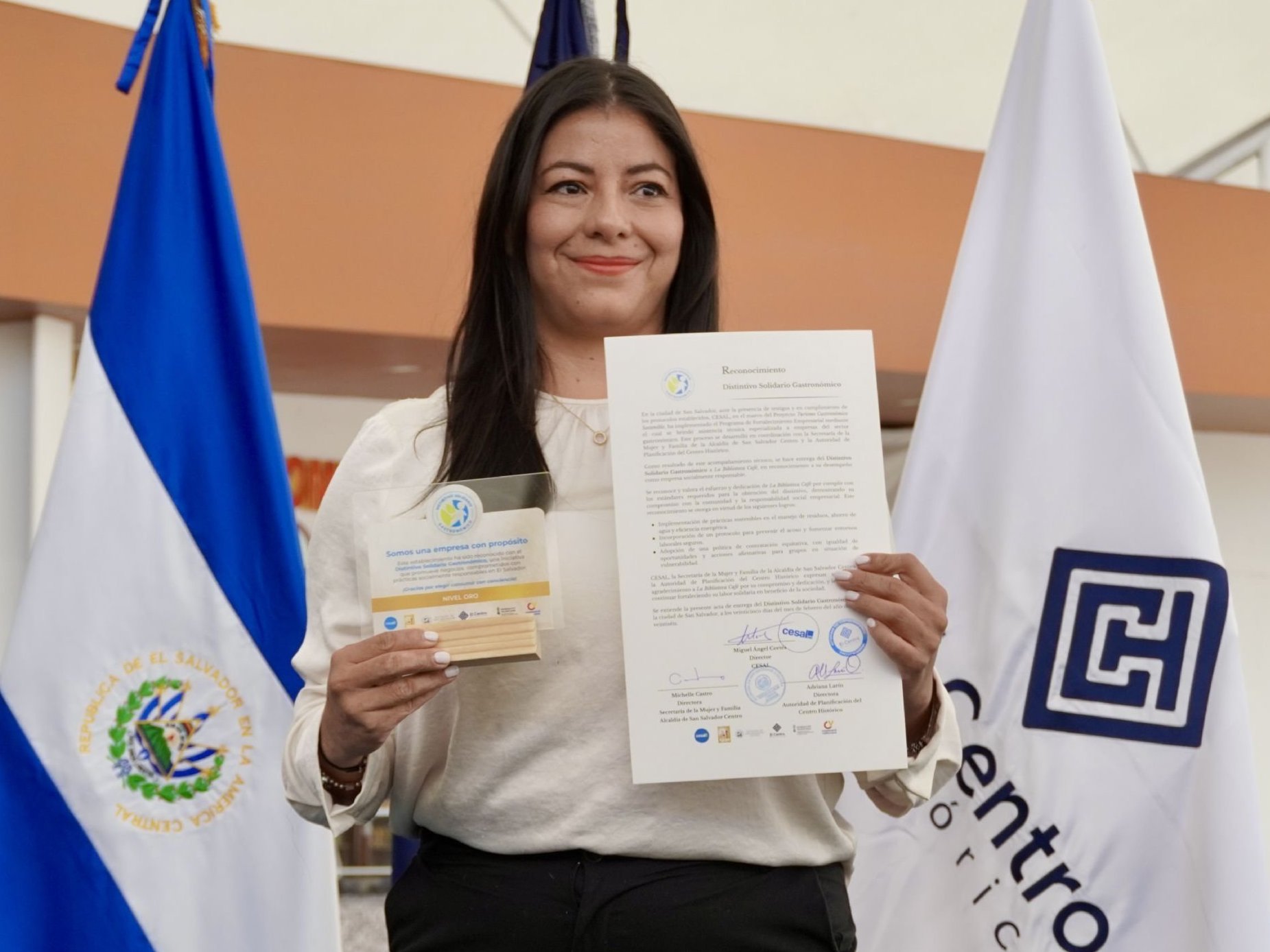 Distintivo Solidario Gastron�mico