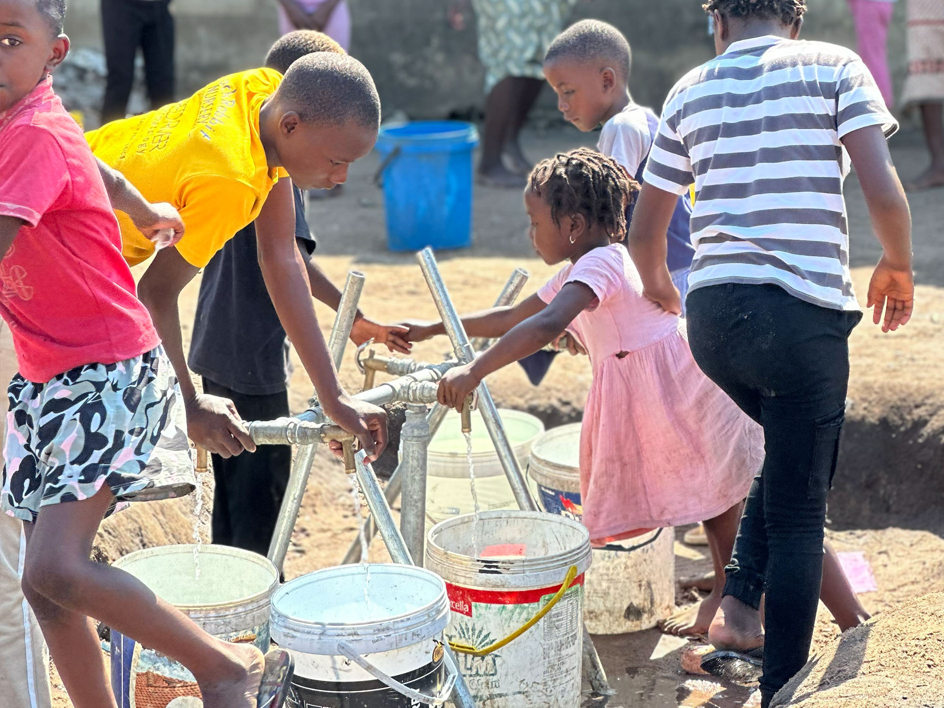 Distribuci�n de agua en Mozambique