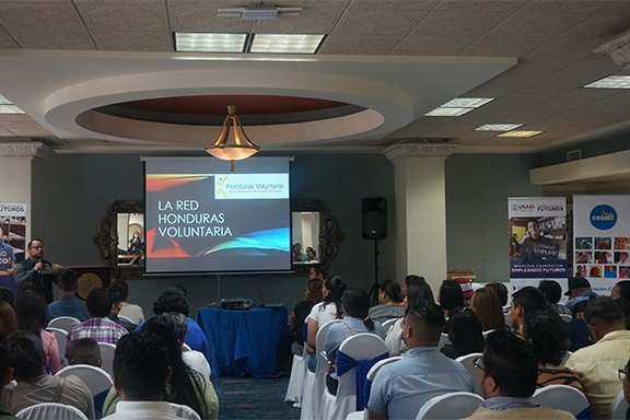 I Foro El Foro, reuni a ms 50 voluntarias y voluntarios comunitarios para que expusieran sus experiencias e ideas obtenidas en las reas que tienen participacin