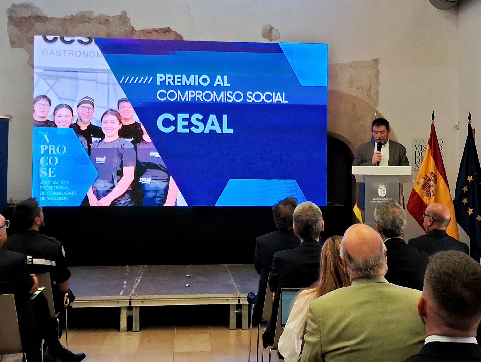 entrega del premio a cesal