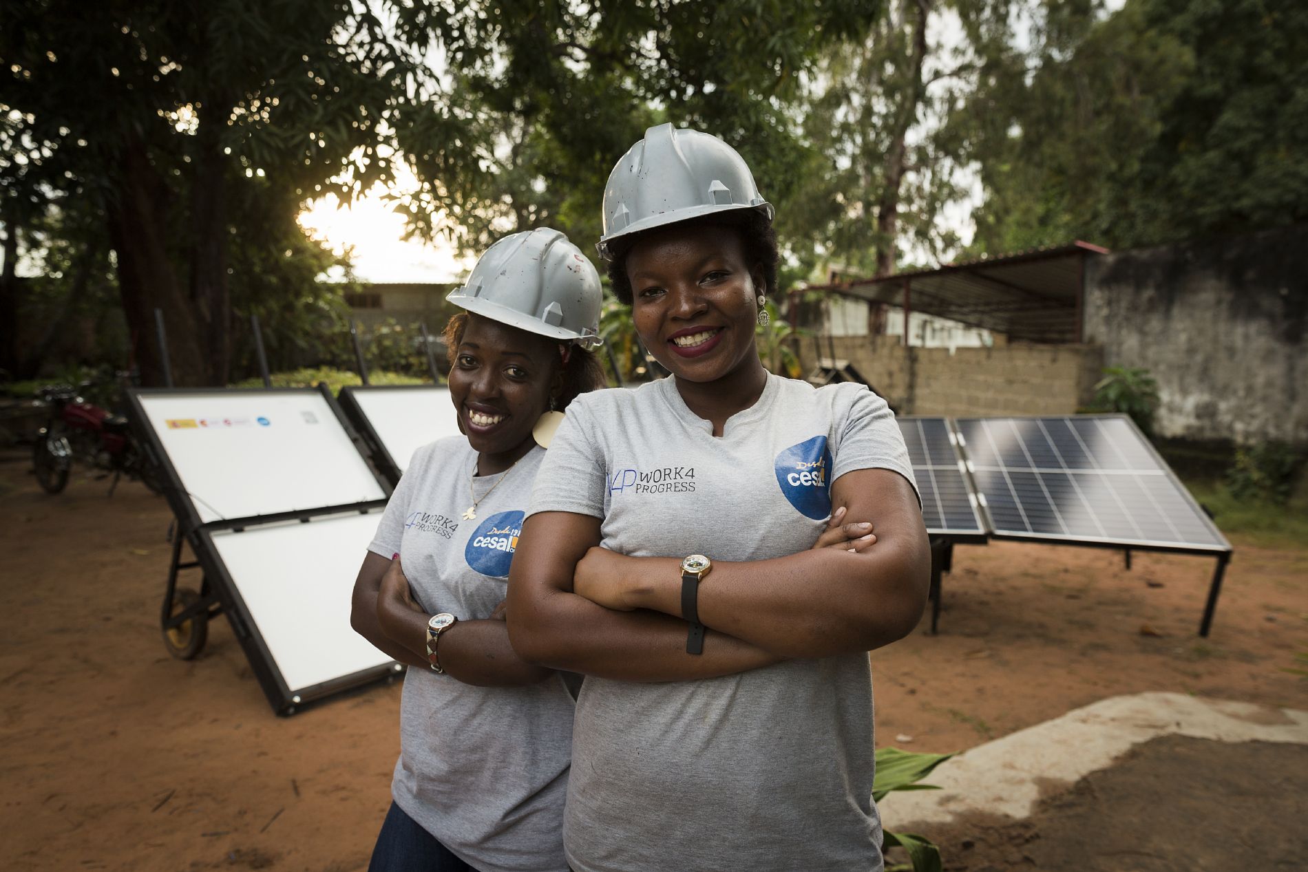 Mujeres soldadoras en Mozambique - Cesal