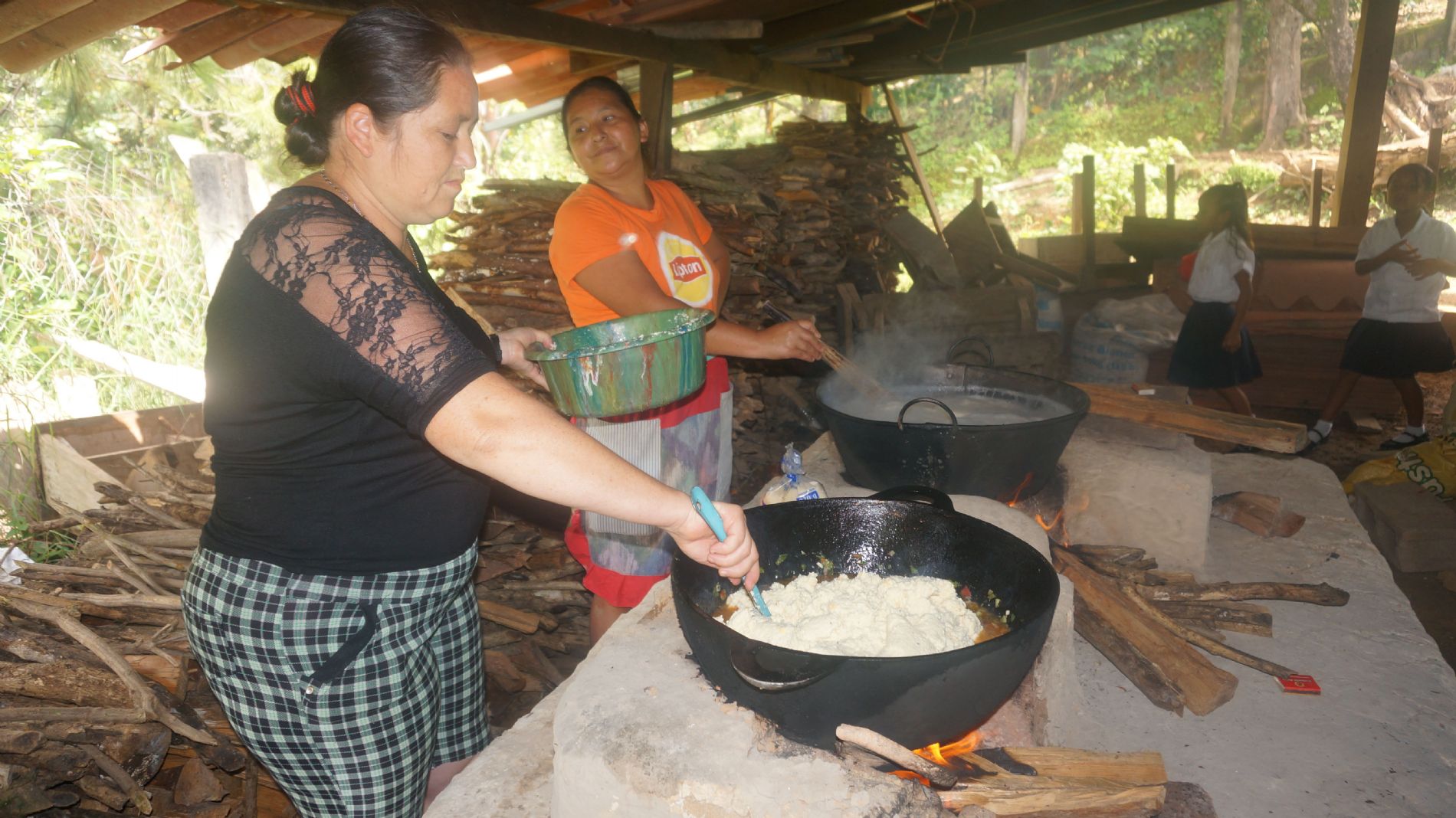 mujeres cocinando Honduras_2
