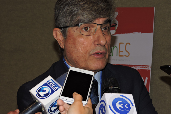 Medios de comunicación entrevista a Embajador de España en El Salvador, Federico del Torres Muro